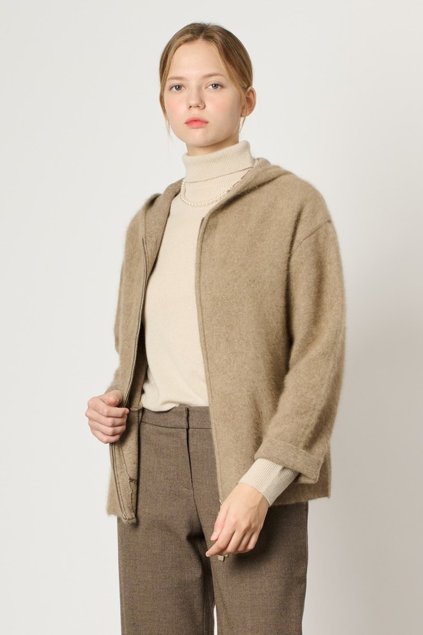 BCBG - 가디건 - [24WT] 라쿤 캐시 후드 집업 - DARK BEIGE B4WAK11573