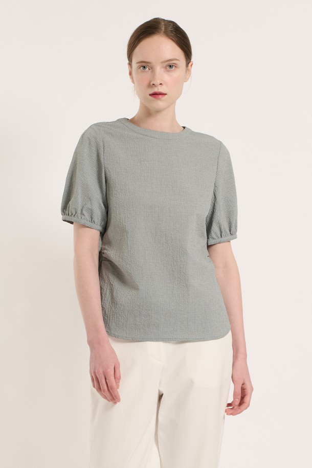 BCBG - 블라우스 - [25SU] 체크 패턴 라운드넥 반소매 블라우스 - LIGHT GRAY B5M3B47215