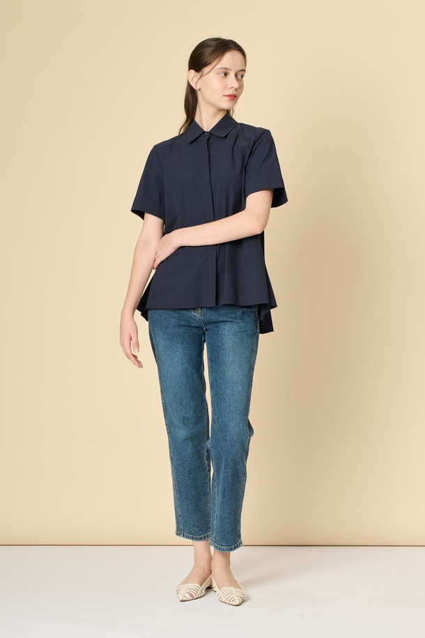 BCBG - 블라우스 - [24FA]백 플리츠 블라우스 - NAVY B4F7B40755