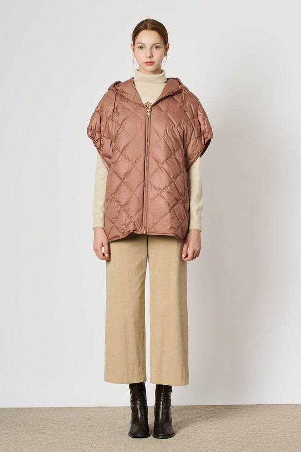 BCBG - 베스트 - [24WT] 퀼팅 케이프 구스 점퍼 - CAMEL B4WAF51080