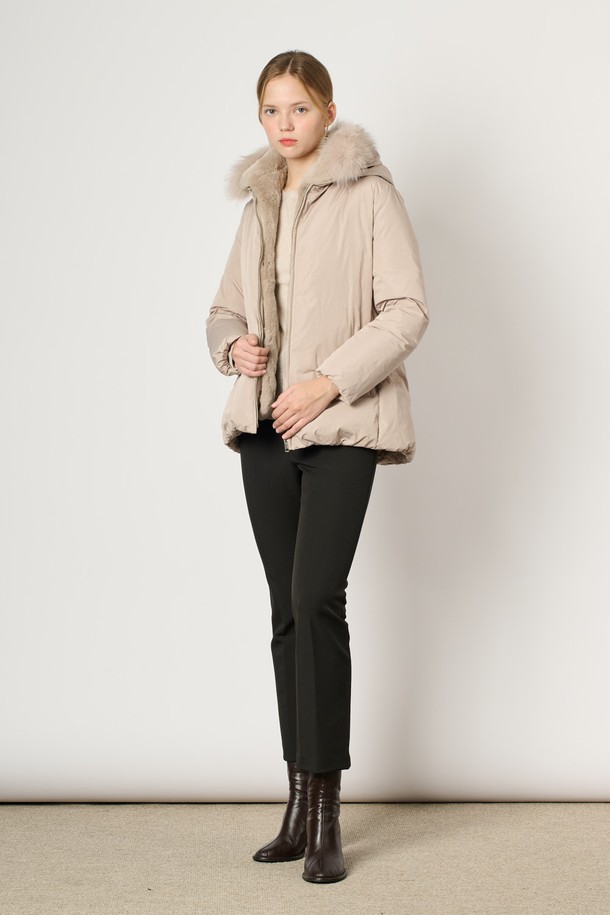 BCBG - 패딩 - [24WT] 폭스 퍼 벨트 다운 - LIGHT BEIGE B4WAF83271