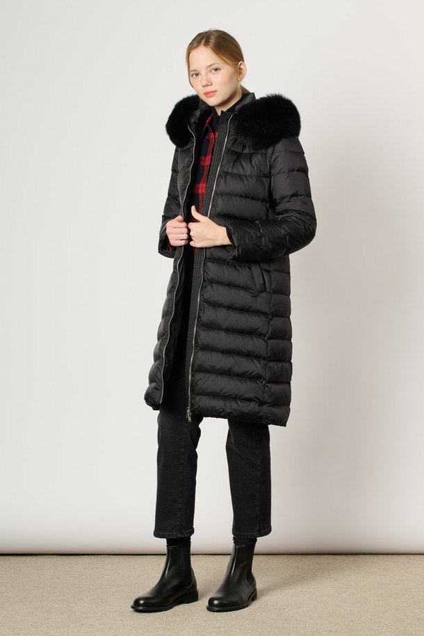 BCBG - 패딩 - [24WT] 폭스 퍼 후드 롱 다운 - BLACK B4WAF84099