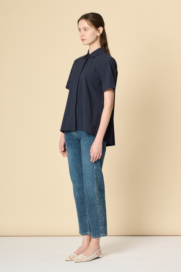 BCBG - 블라우스 - [24FA]백 플리츠 블라우스 - NAVY B4F7B40755