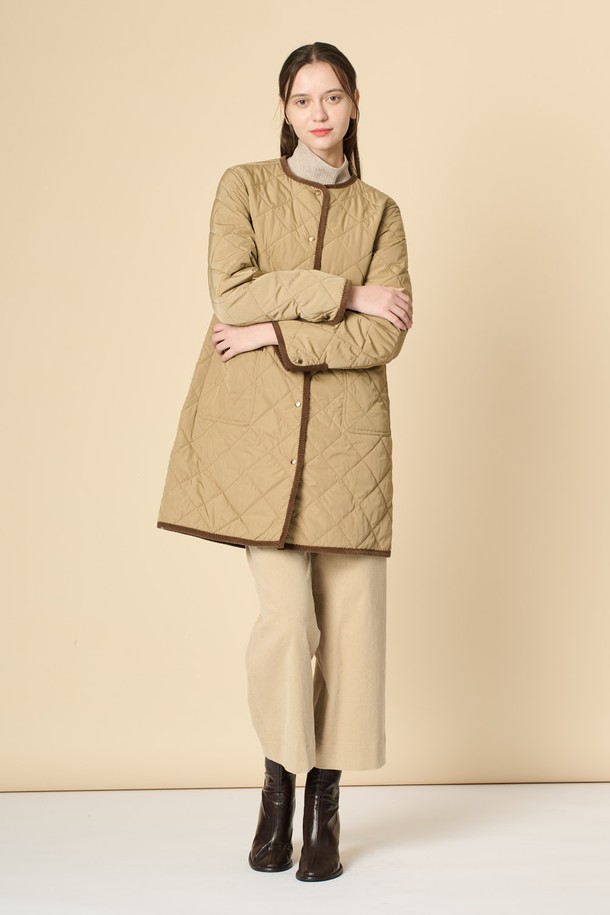 BCBG - 점퍼 - [24WT]라운드 퀼팅 점퍼 - DARK BEIGE B4W9R13173