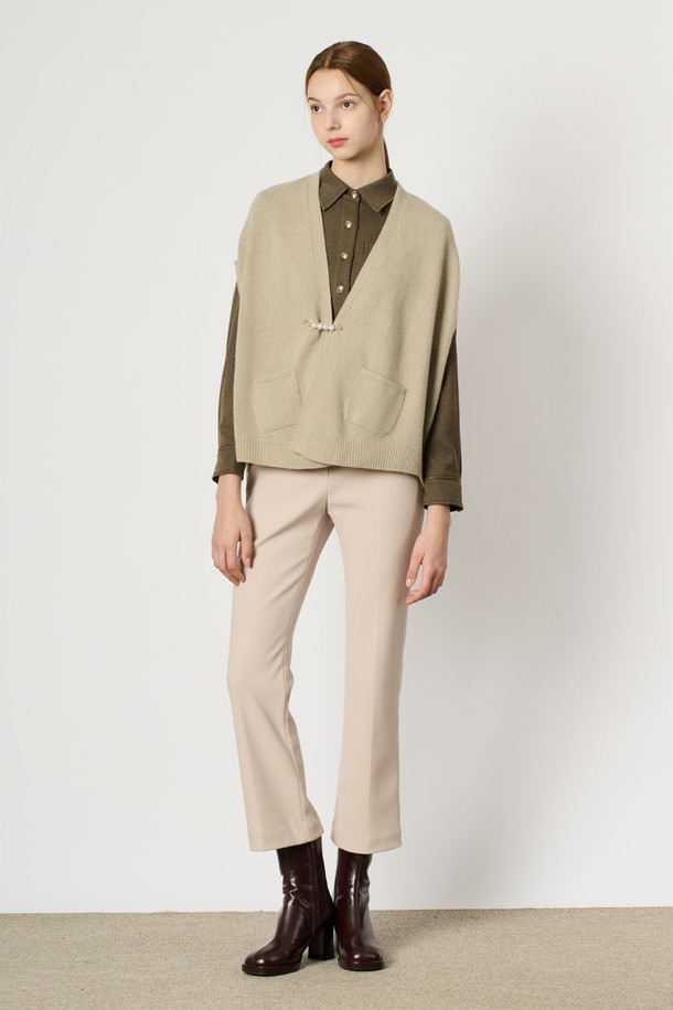 BCBG - 베스트 - [24WT] 캐시 블랜드 니트 베스트 - LIGHT KHAKI B4W9K50381