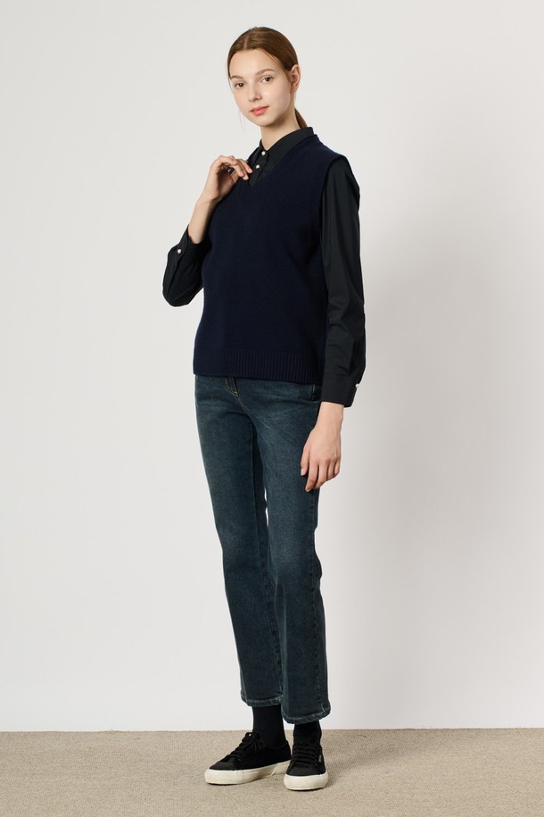 BCBG - 베스트 - [24WT] 브이넥 니트 베스트 - DARK NAVY B4W9K50556