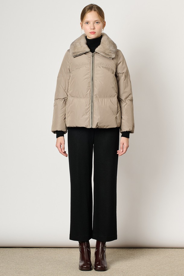 BCBG - 패딩 - [24WT] 탈부착 밍크카라 다운 - DARK BEIGE B4WAF83173