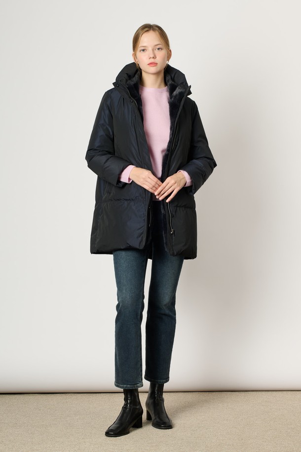 BCBG - 패딩 - [24WT] 탈부착 밍크 퍼 하이넥 다운 - DARK NAVY B4WAF83356