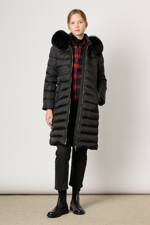 BCBG - 패딩 - [24WT] 폭스 퍼 후드 롱 다운 - BLACK B4WAF84099