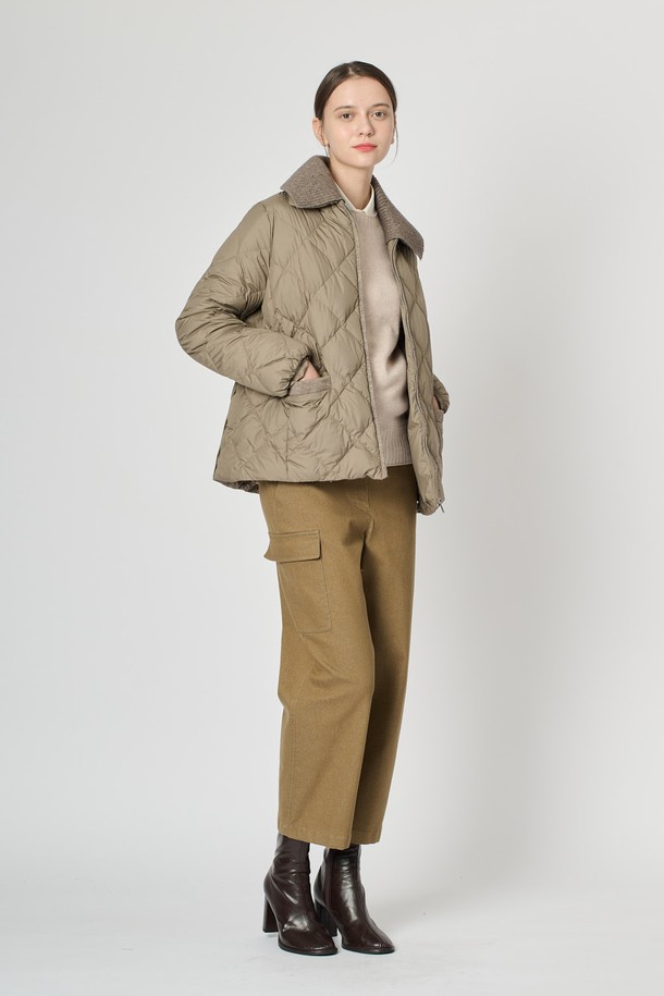 BCBG - 패딩 - [24WT]니트카라 덕다운 - DARK BEIGE B4W9G87773