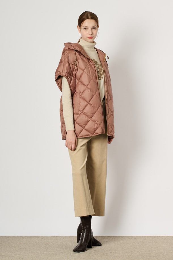 BCBG - 베스트 - [24WT] 퀼팅 케이프 구스 점퍼 - CAMEL B4WAF51080