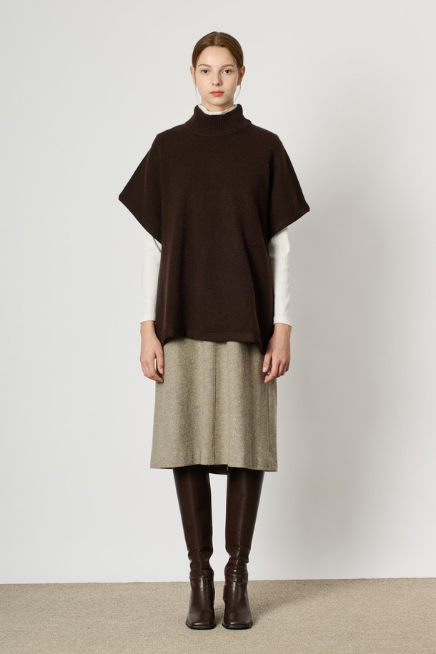 BCBG - 스웨터 - [24WT] 하이넥 니트 케이프 - BROWN B4WAK51474