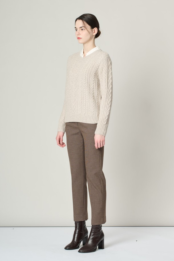 ALL&SUNDRY - 스웨터 - [24WT] 케이블 V넥 니트 탑 - LIGHT BEIGE A4WAK33371