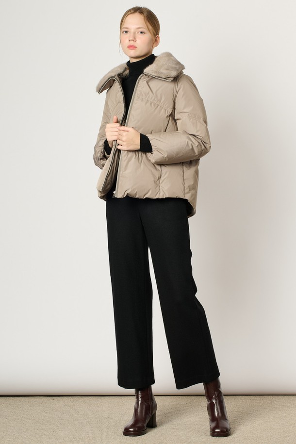 BCBG - 패딩 - [24WT] 탈부착 밍크카라 다운 - DARK BEIGE B4WAF83173