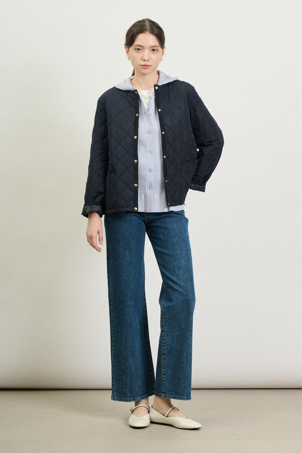 BCBG - 점퍼 - [25SP] 라운드넥 숏 퀼팅 점퍼 - NAVY B5S1R11555