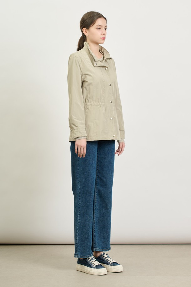 BCBG - 점퍼 - [25SP] 프릴넥 점퍼 - LIGHT KHAKI B5S2R12581