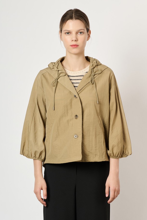 BCBG - 점퍼 - [24FA]후드 블록 캐주얼 점퍼 - Dark Beige B4F7R17073