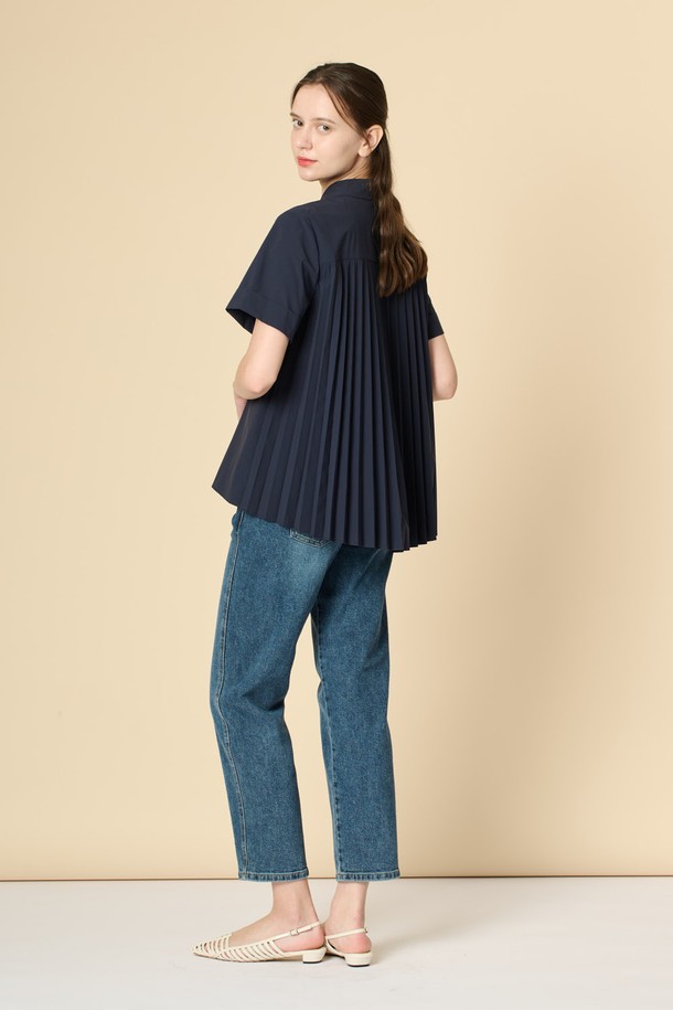 BCBG - 블라우스 - [24FA]백 플리츠 블라우스 - NAVY B4F7B40755