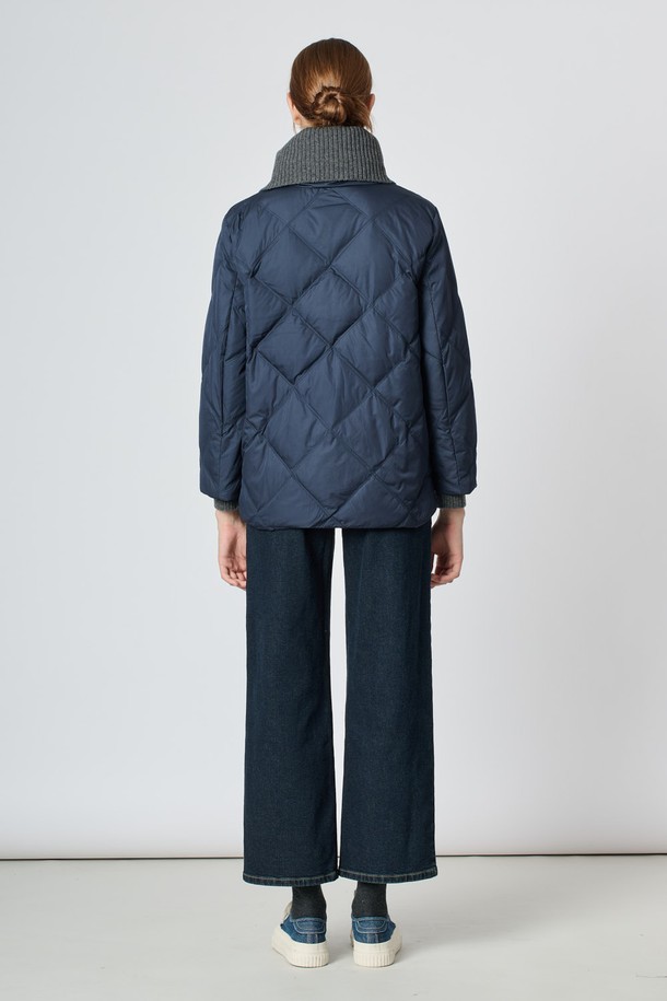 BCBG - 패딩 - [24WT] 니트 블록 덕다운 점퍼 - NAVY B4W9G88555