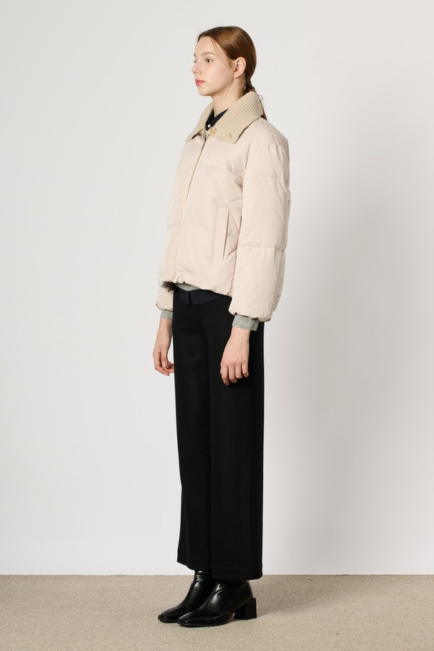 BCBG - 패딩 - [24WT] 디테처블 카라 구스 다운 - LIGHT BEIGE B4W9F80571