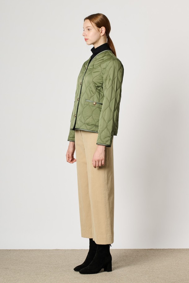 BCBG - 패딩 - [24WT] 웨이브 퀼팅 점퍼 - KHAKI B4W9R13445