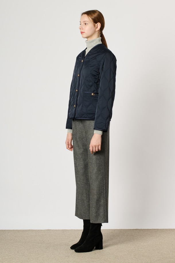 BCBG - 패딩 - [24WT] 웨이브 퀼팅 점퍼 - NAVY B4W9R13455