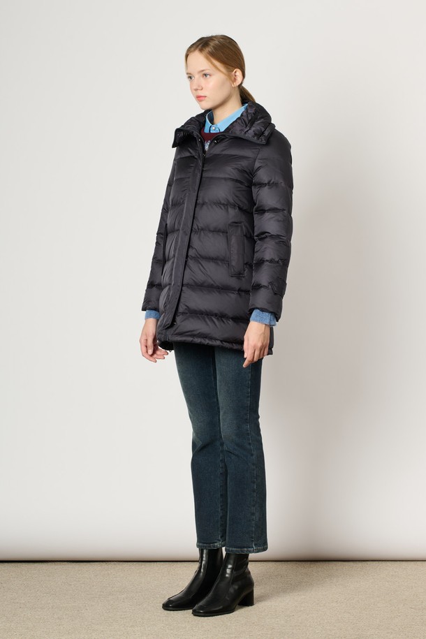 BCBG - 패딩 - [24WT] 카라 넥 롱 다운 - NAVY B4WAF82555