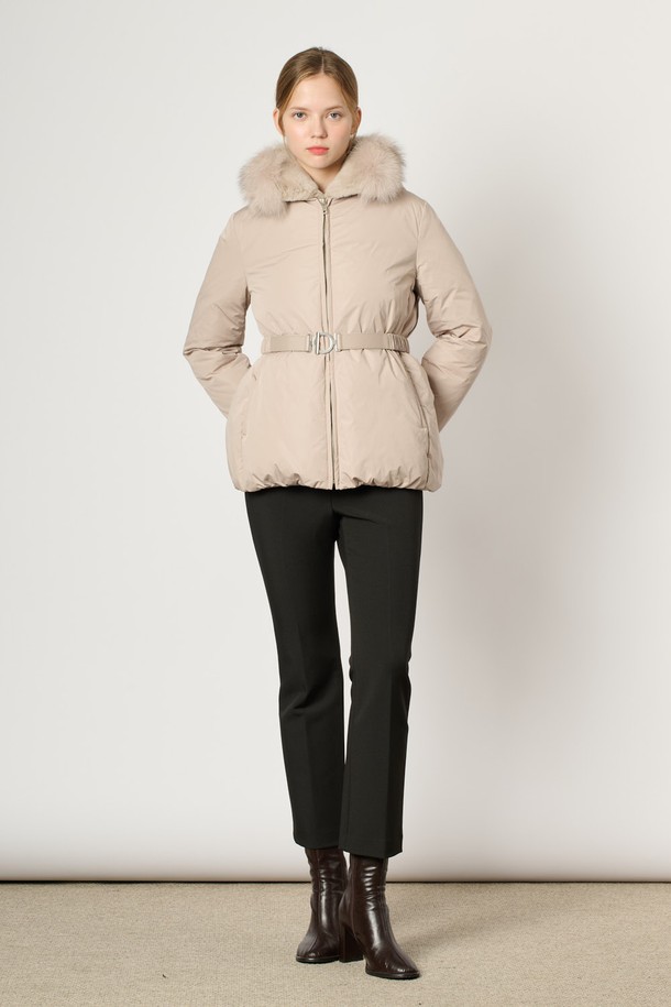 BCBG - 패딩 - [24WT] 폭스 퍼 벨트 다운 - LIGHT BEIGE B4WAF83271