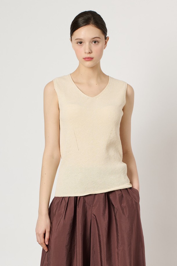 BCBG - 베스트 - [24SU]브이넥 슬리브리스 니트 탑 - Cream B4M5K32614