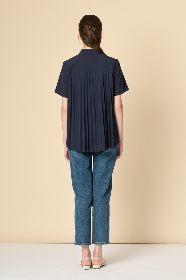 BCBG - 블라우스 - [24FA]백 플리츠 블라우스 - NAVY B4F7B40755