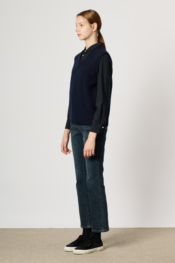 BCBG - 베스트 - [24WT] 브이넥 니트 베스트 - DARK NAVY B4W9K50556