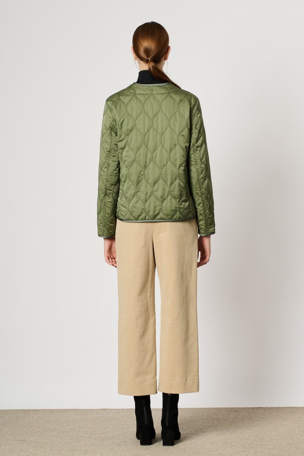 BCBG - 패딩 - [24WT] 웨이브 퀼팅 점퍼 - KHAKI B4W9R13445