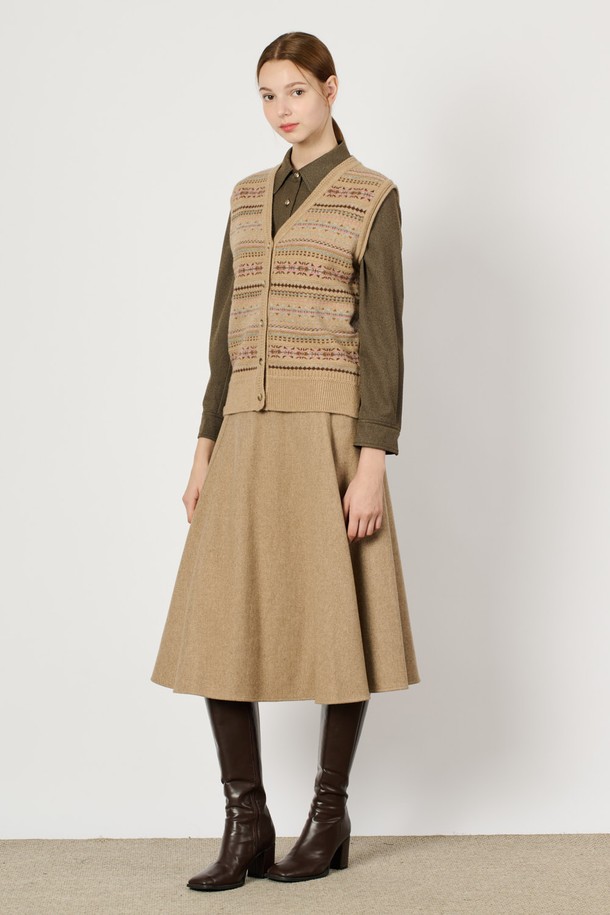 BCBG - 베스트 - [24WT] 페어아일 니트 베스트 - LIGHT BEIGE B4WAK51671