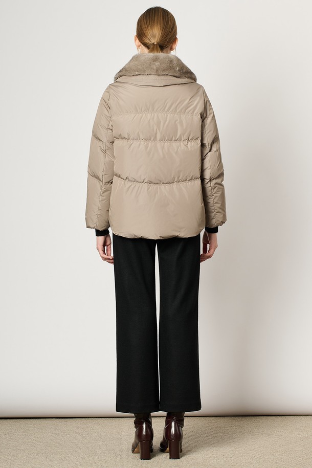 BCBG - 패딩 - [24WT] 탈부착 밍크카라 다운 - DARK BEIGE B4WAF83173