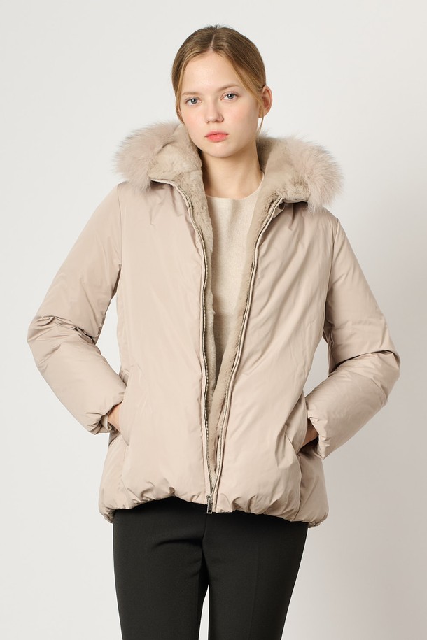 BCBG - 패딩 - [24WT] 폭스 퍼 벨트 다운 - LIGHT BEIGE B4WAF83271