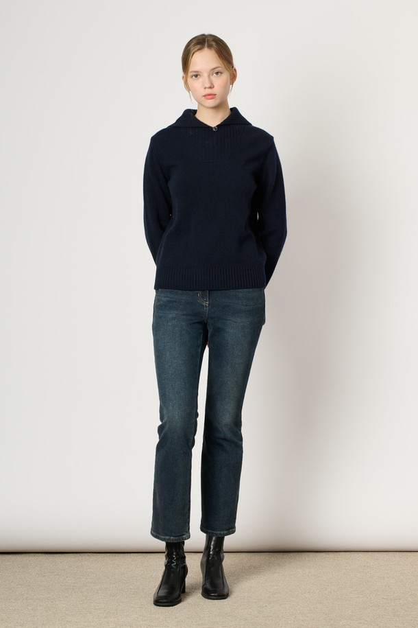 BCBG - 스웨터 - [24WT] 울 카라넥 니트 - NAVY B4WAK42655