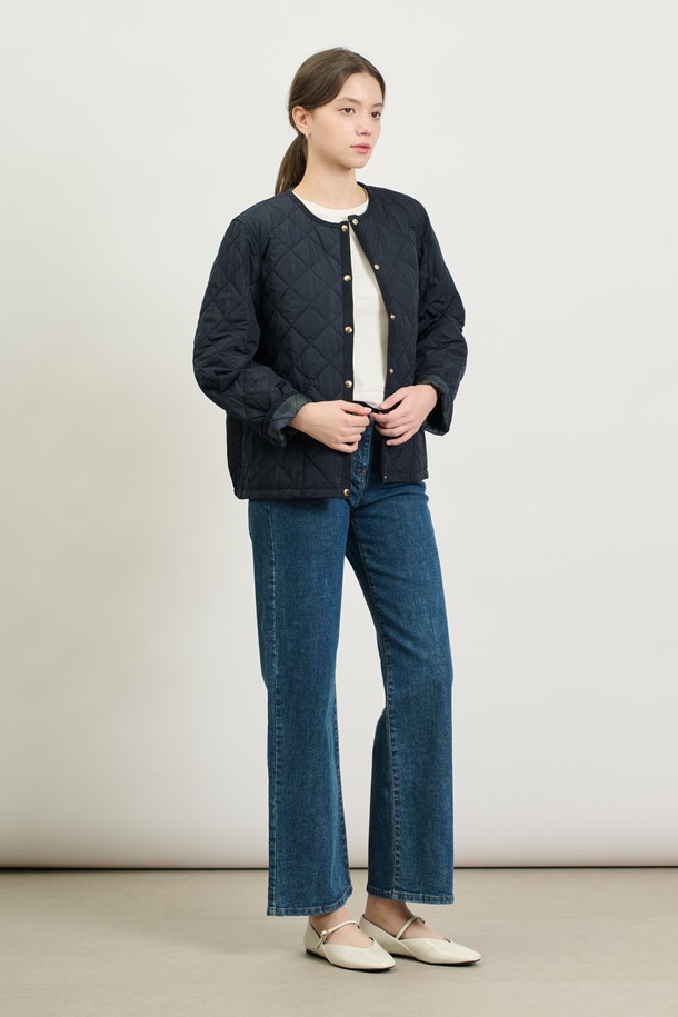 BCBG - 점퍼 - [25SP] 라운드넥 숏 퀼팅 점퍼 - NAVY B5S1R11555