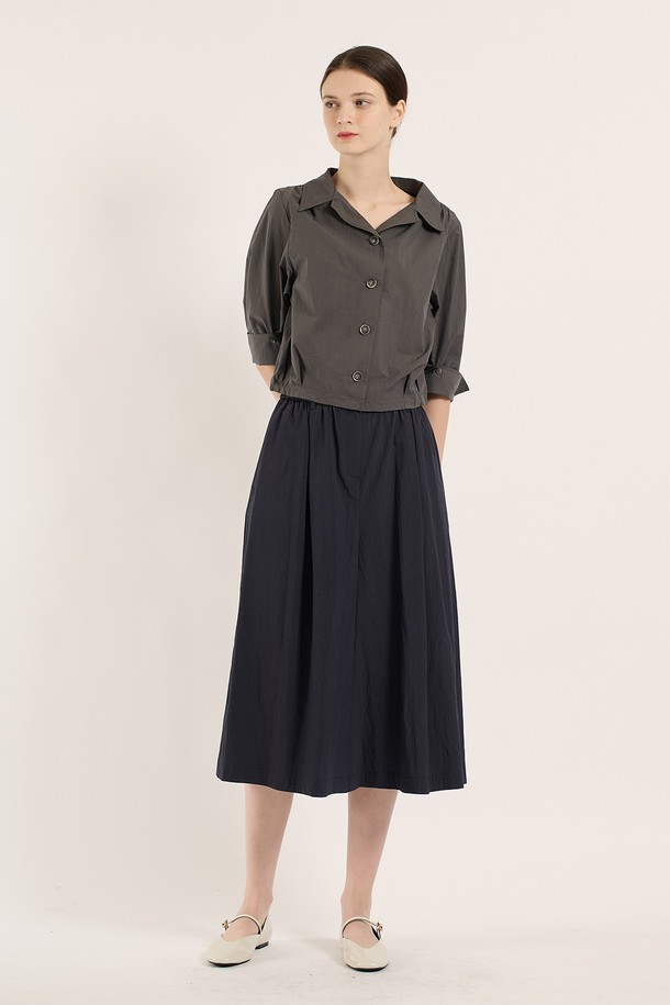 BCBG - 블라우스 - [25SM] 오픈 카라 블라우스 - CHARCOAL GRAY B5B3G49198
