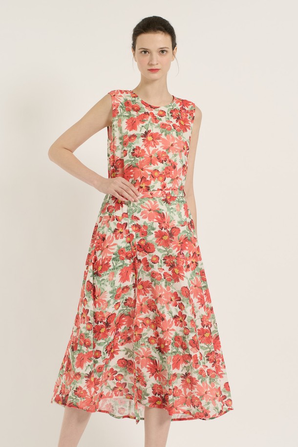 상큼한 플라워 패턴이 돋보이는 [25SU] 플라워 아사 원피스입니다. 부드러운 아사 소재의 루즈핏으로 편안한 착용감을 선사하며, 시원한 민소매와 플레어 치마 타입으로 여름철 여성스러운 스타일을 연출합니다. 라운드넥 디자인에 레드와 그린 컬러 옵션으로, 캐주얼하면서도 페미닌한 무드를 즐길 수 있는 아이템입니다.
