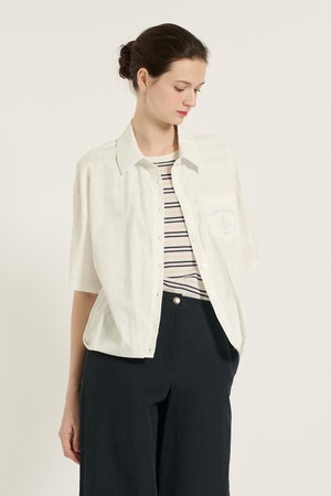 [25SU] 턱 포인트 자수 블라우스 - WHITE B5B4G47310