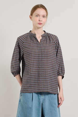 [25SU] 네크 셔링 체크블라우스  - BROWN A5M5B44374