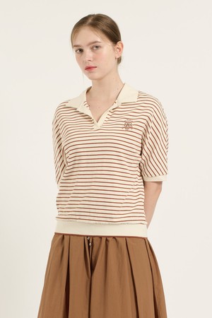 [25FA] 카라형 돌먼 소매 스트라이프 티셔츠 - BRICK B5C7X40127