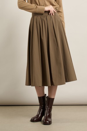 [25FA] 플레어 셔링 스커트  - BROWN A5F8S21274