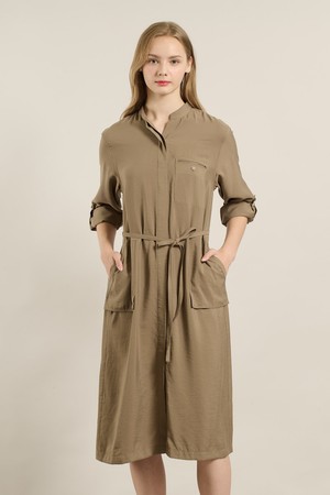 [25FA] 벨티드 밴드넥 원피스 - LIGHT KHAKI A5F8O62681