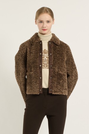 [25WT] 스탠카라 크롭 뽀글 페이크 퍼 무스탕 - BROWN B5D9F82174