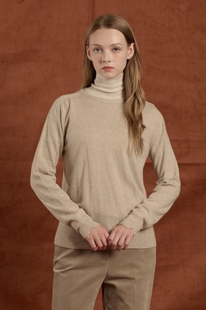 [25WT] 라운드넥 홀가먼트 니트 풀오버 - LIGHT BEIGE B5W9K40171