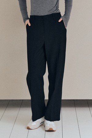 [25WT] 베이직 일자핏 슬랙스 팬츠 - BLACK A5W9P30499