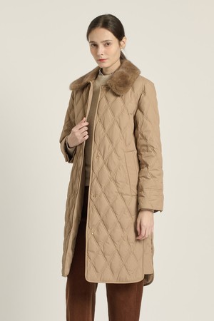 [25WT] 프리미엄 퍼 카라 다이아 자수 다운 - CAMEL B5DAF85080