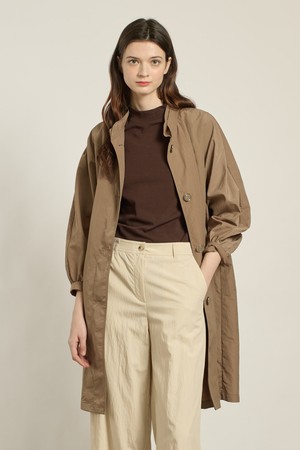 [26SP] 반 하이넥 트렌치코트 - DARK BEIGE B6A2N72173