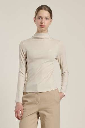 [26SP] 로고 하이넥 티셔츠 - OATMEAL B6A1X40377